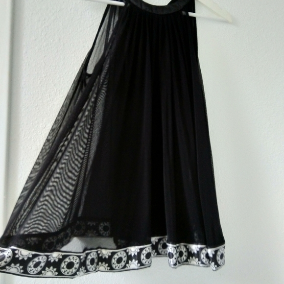 Nicole Miller tunic with satin border and back bow - Picture 2 of 7